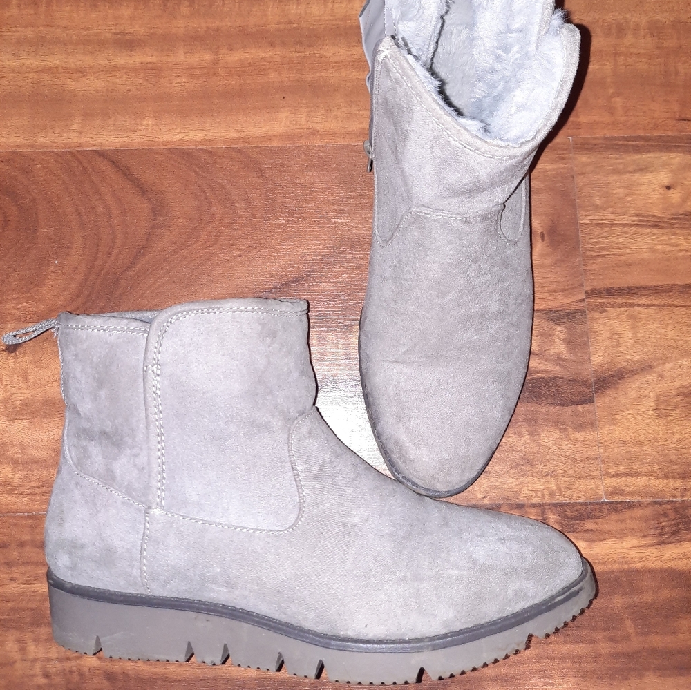 Womens Kelly & Kate fur lined ankle boots